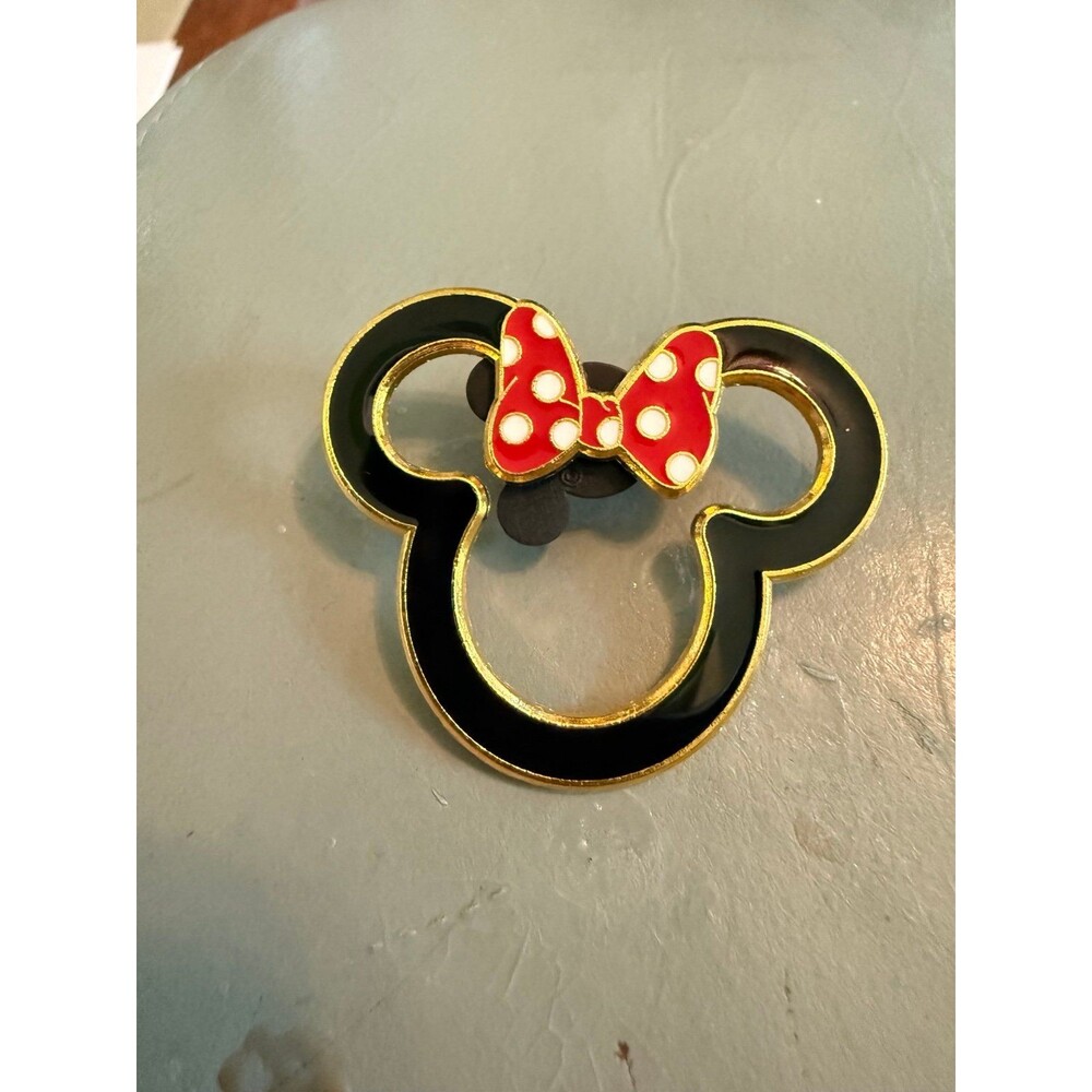 Minnie Mouse 2008 Trading Pin Outline of Head Red & White Hair Bow